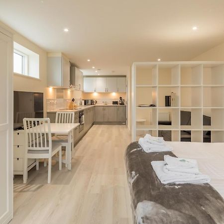 Pass The Keys Flat 9 Lovell Lodge - Modern Studio Near Science Park CBG Екстериор снимка